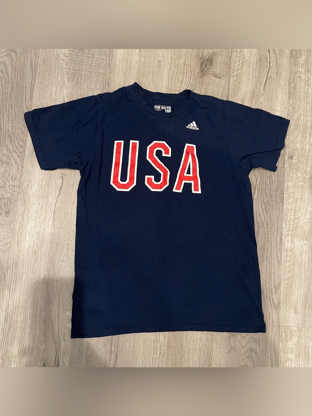 USA T Shirt adidas Navy Blue Red Graphics White Outline Size Large Women’s